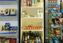 Funkcjonalne zastosowania boxów półkowych w ekspozycji produktów 254-funkcjonalne-zastosowania-boxow-polkowych-w-ekspozycji-produ.webp